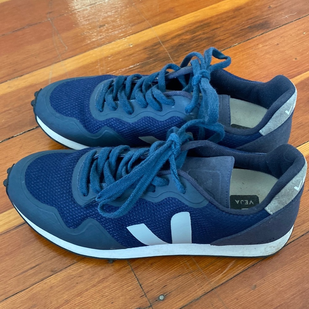 Navy blue Veja Rio Branco sneakers - worn once